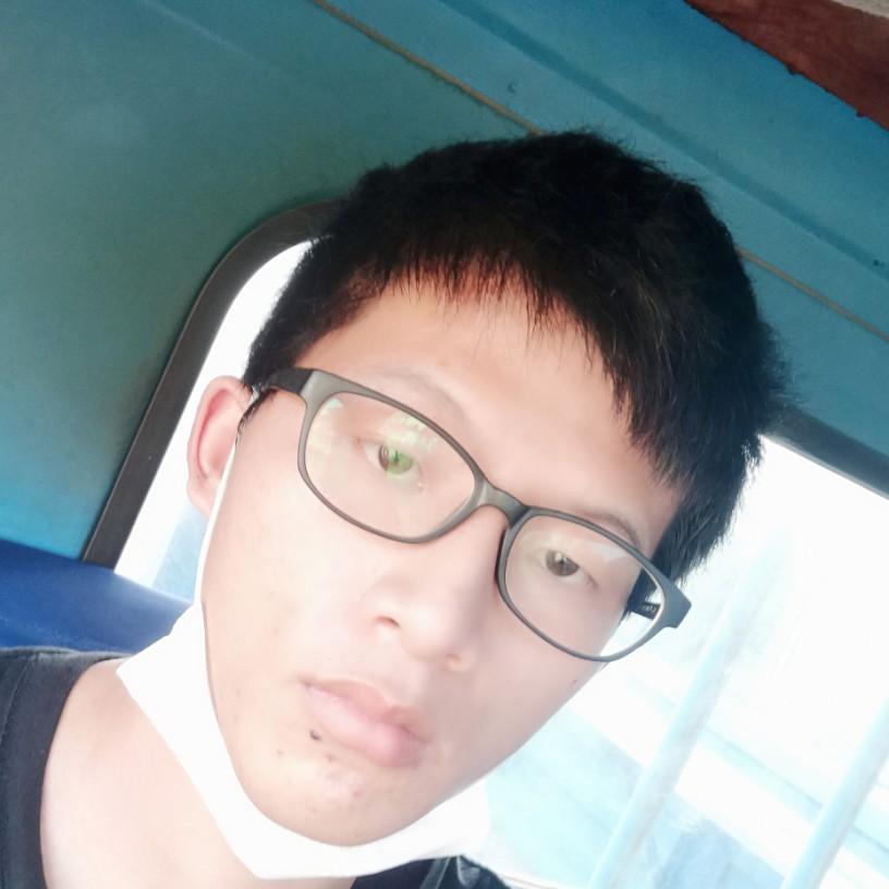 天真无邪的小青年的照片