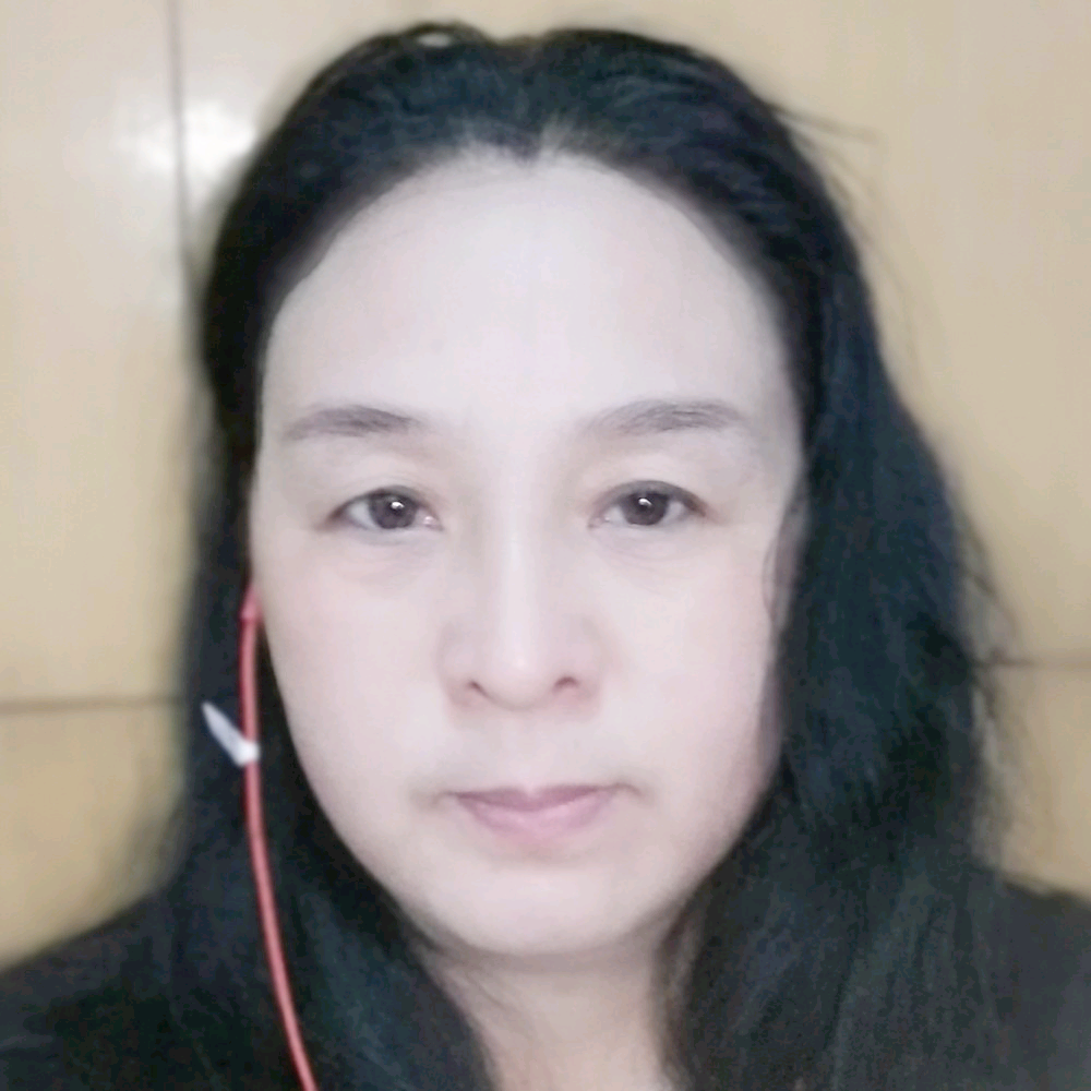理想佳人的照片