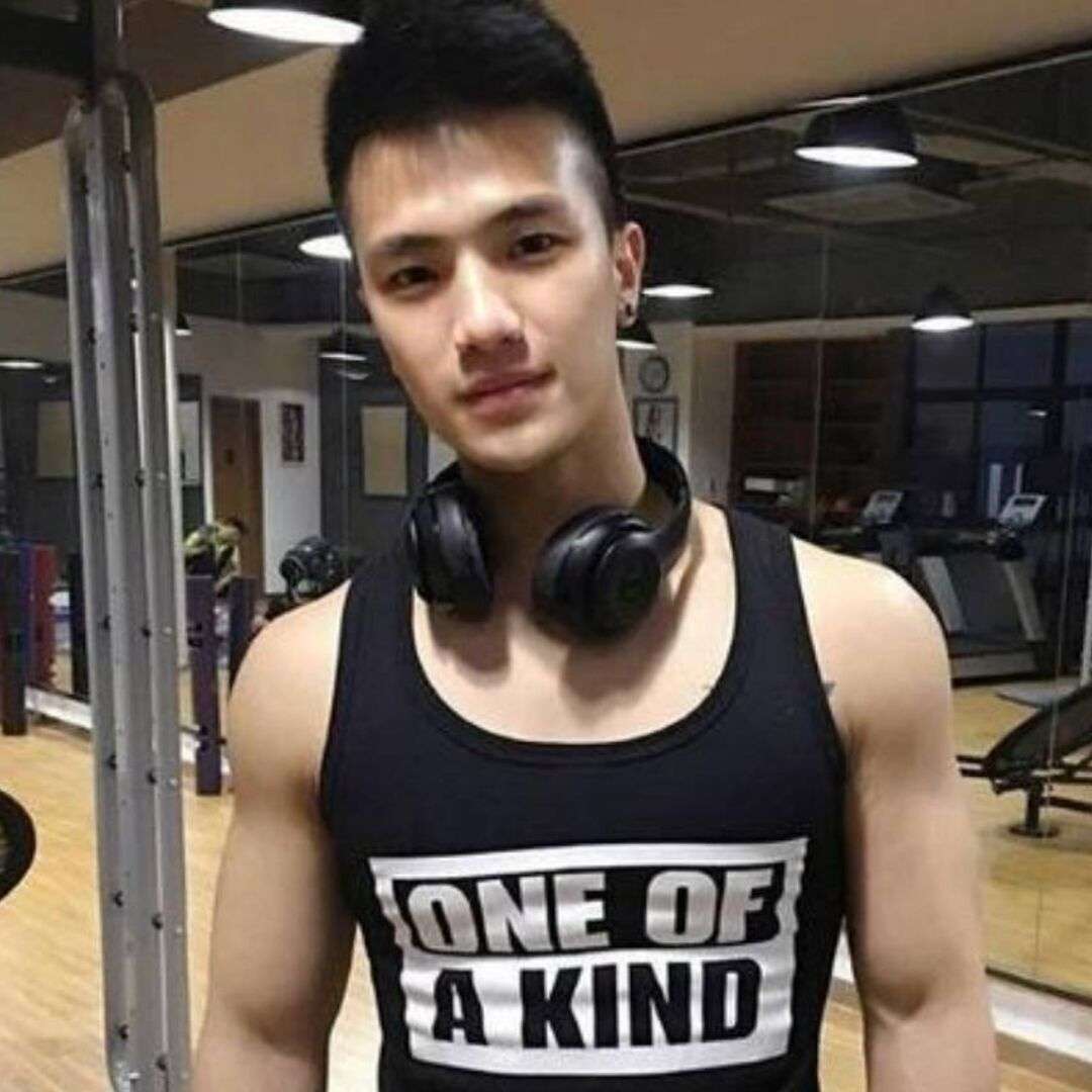 勥昆的照片