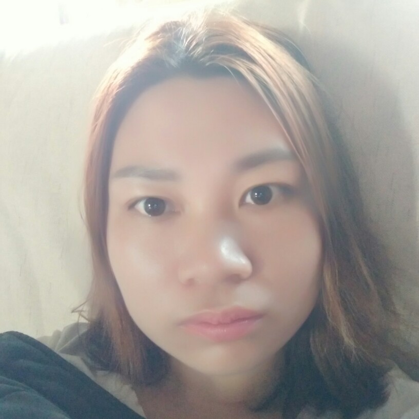 眼神和文静的照片