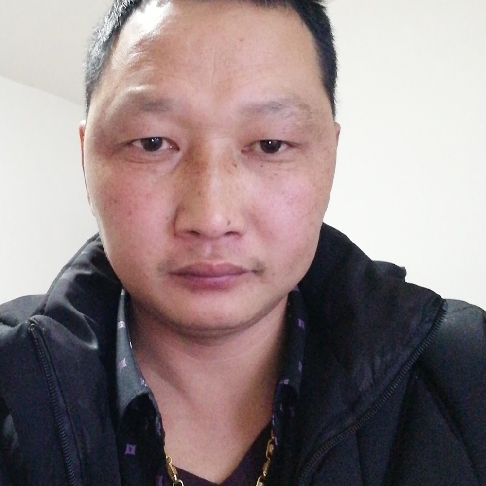 小伙帅的照片