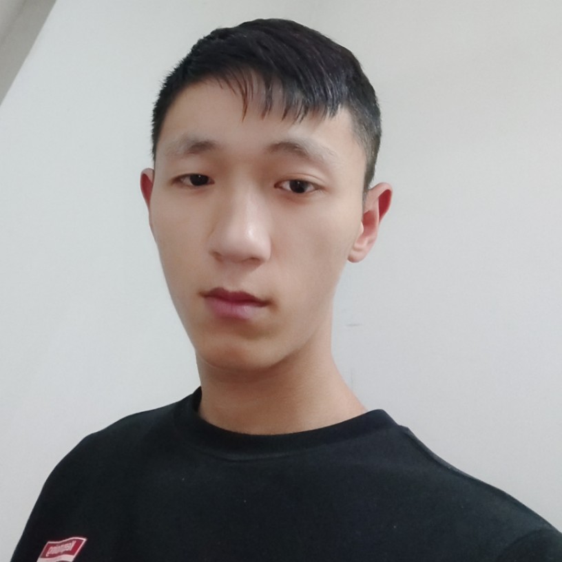 眼神邂逅魁梧的照片
