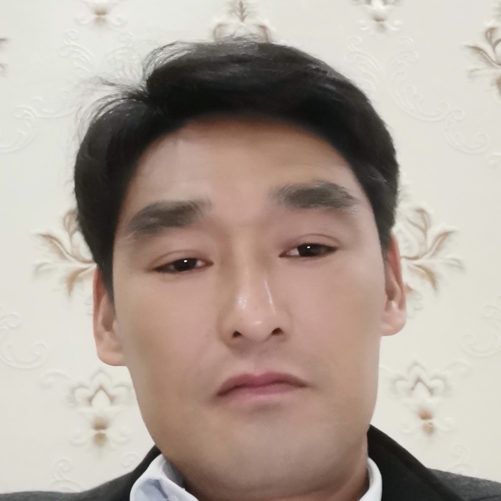 危机苦恋哑铃的照片