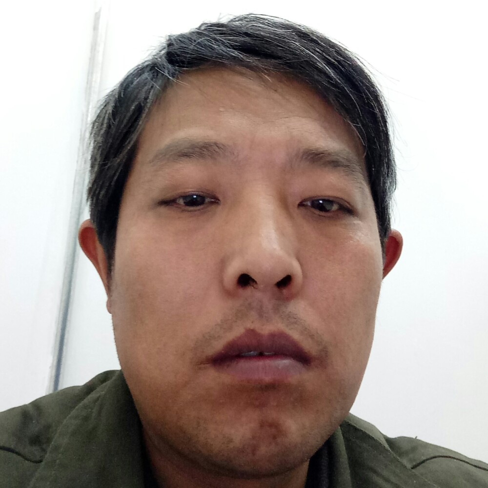 错落爱身影的照片