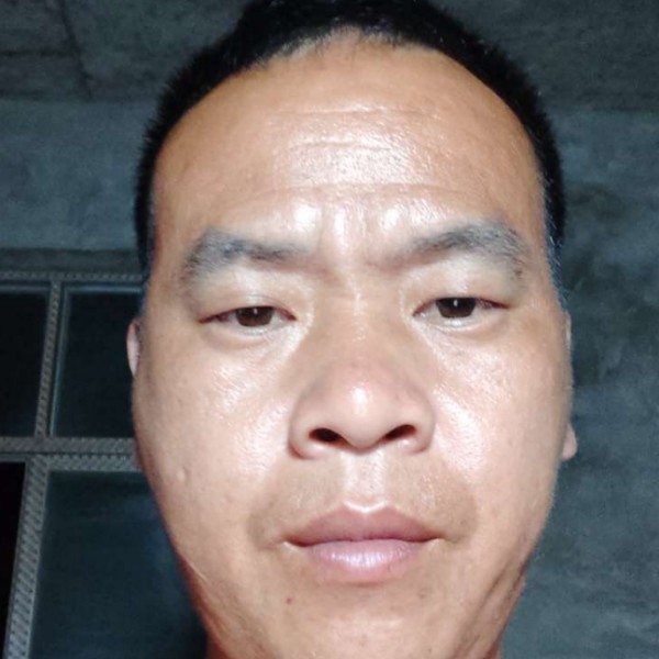 2019.你我她的照片