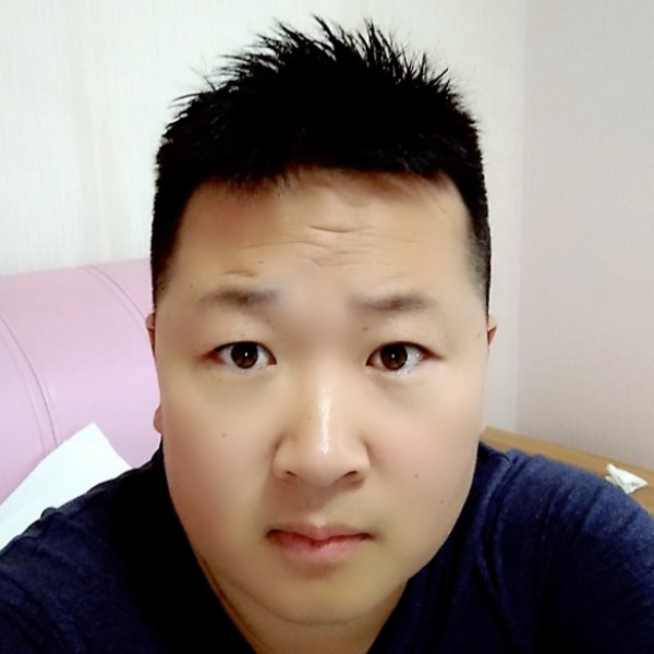 宅在下雨天的照片