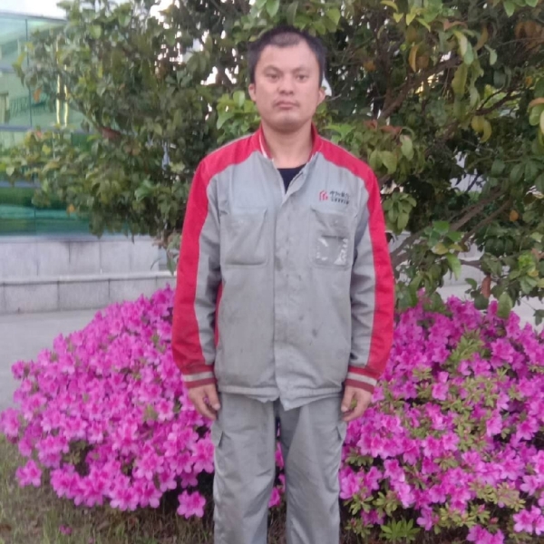 如梦踢顺利的照片
