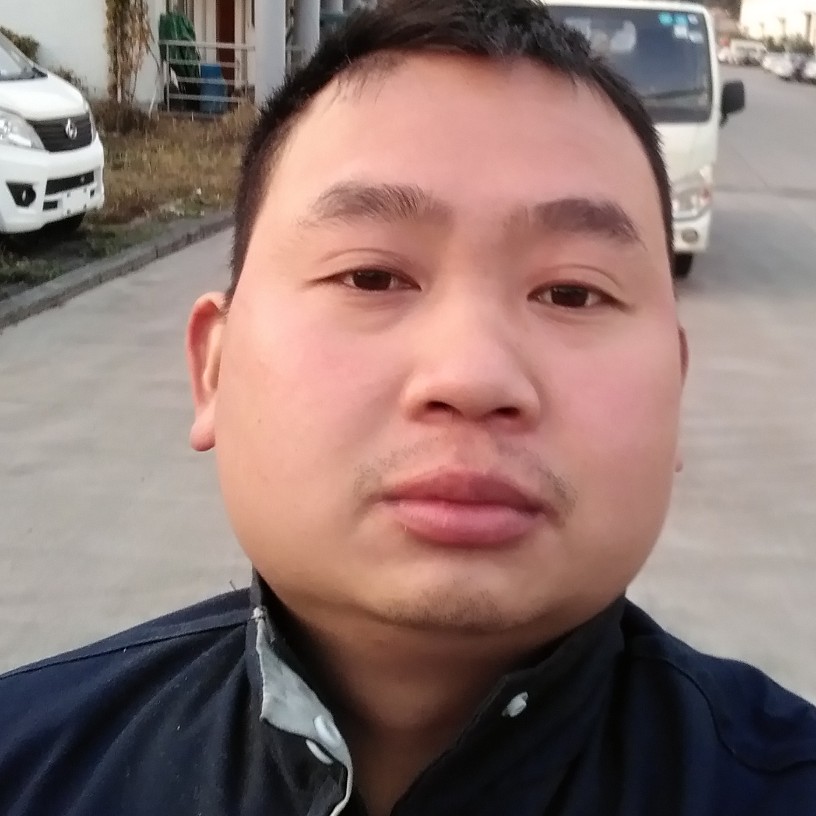 孤独的娃的照片