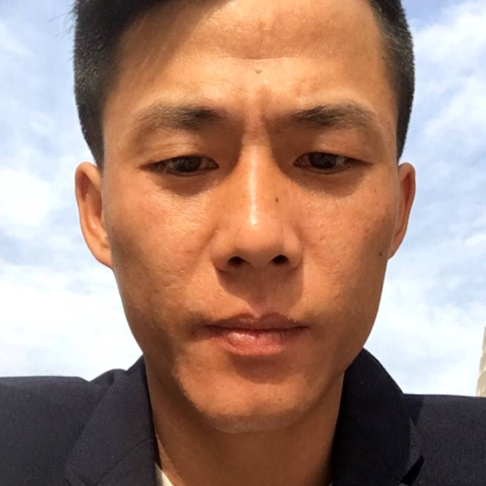 电源方坚定的照片