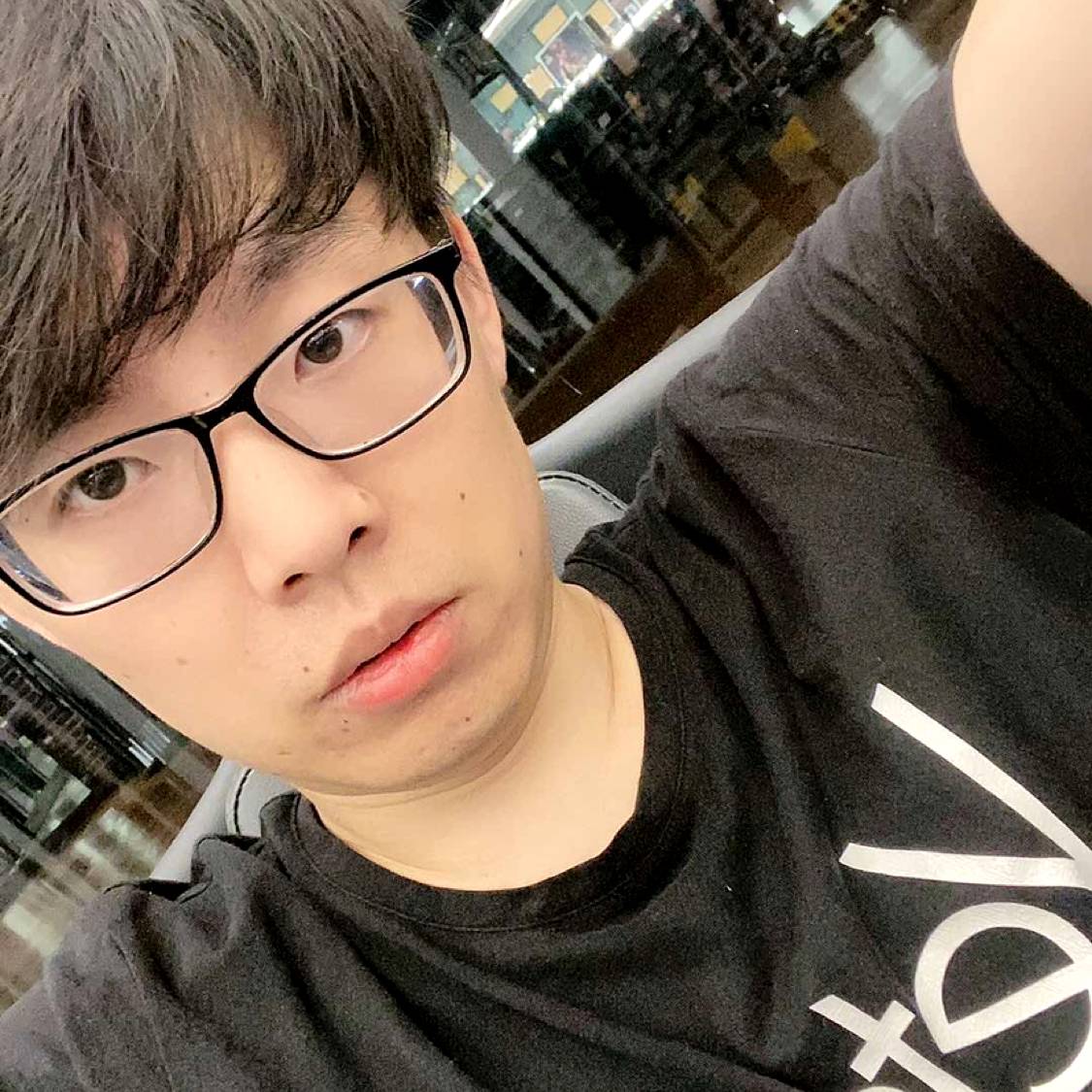碧影漫步谨慎的照片
