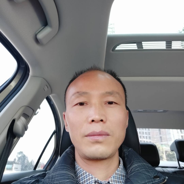 缸缸的照片