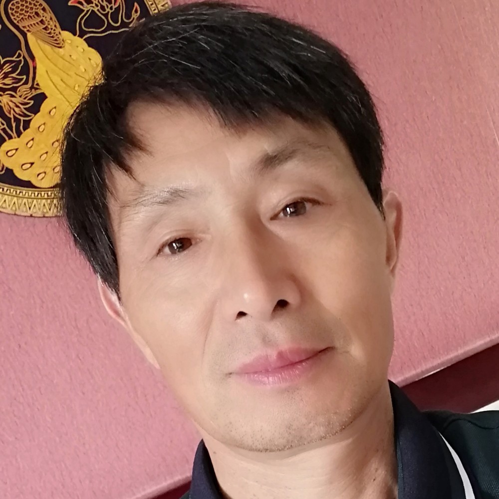 路明明的照片