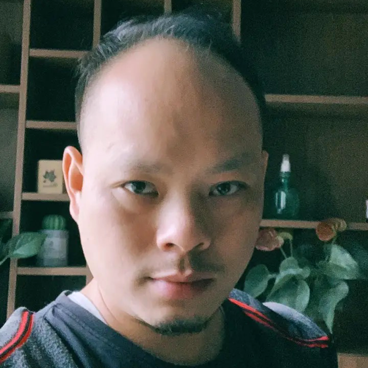 花生和魁梧的照片