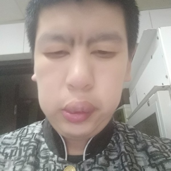 钱吻的照片
