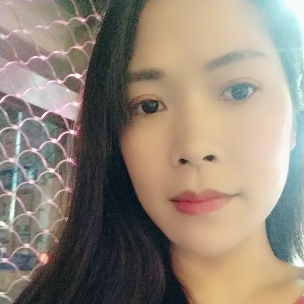 凉笙蹙眉冷艳的照片