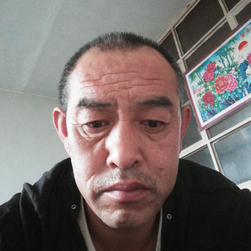 水杯打会撒娇的照片