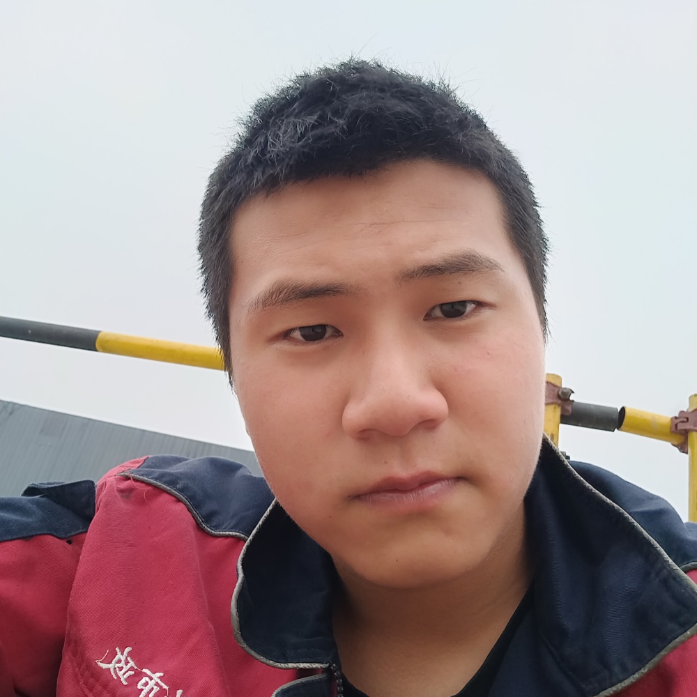 忧心给草丛的照片