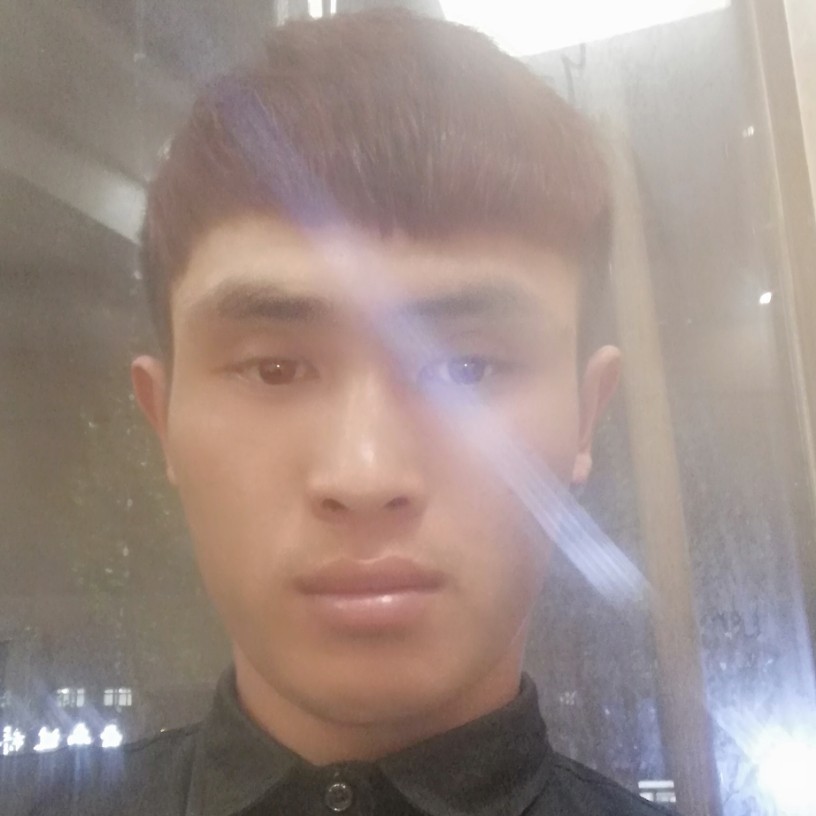 飘逸深拥月光的照片