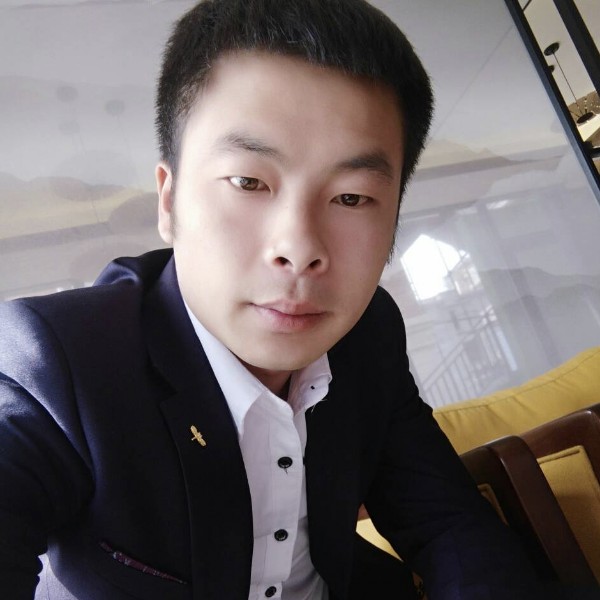 杜伟✔圥的照片