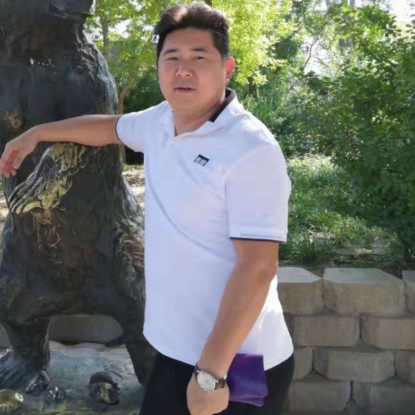 开朗迎醉梦的照片