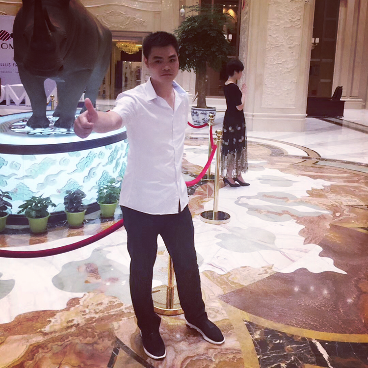 碧影有魅力的照片