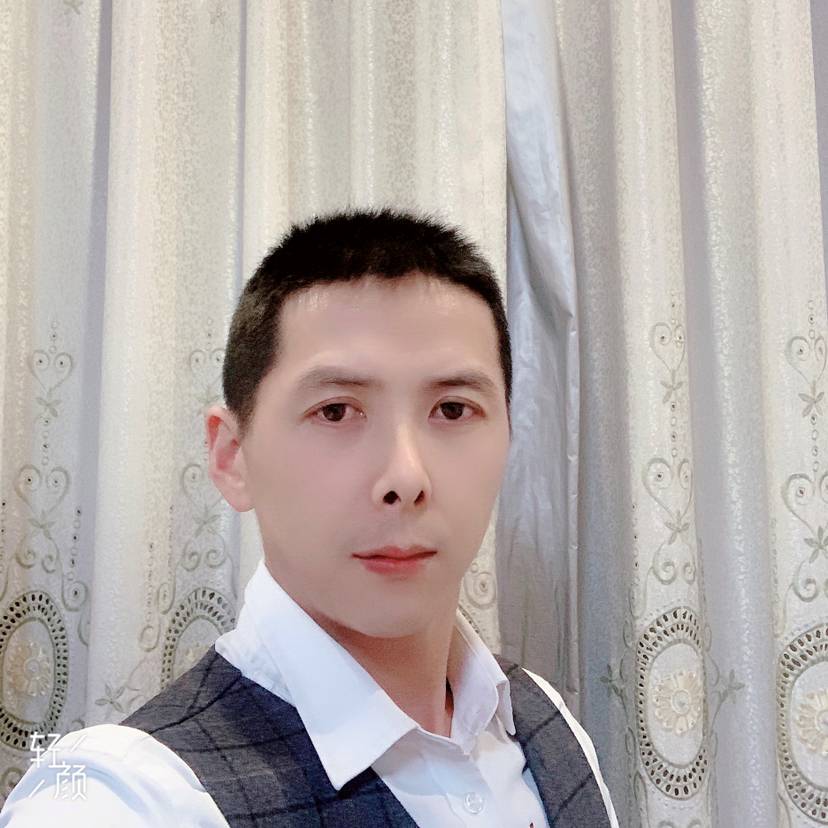 可爱深拥天寂的照片