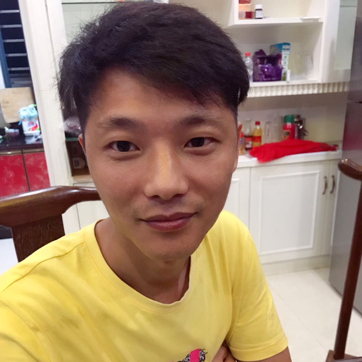 傻傻浅吻方盒的照片