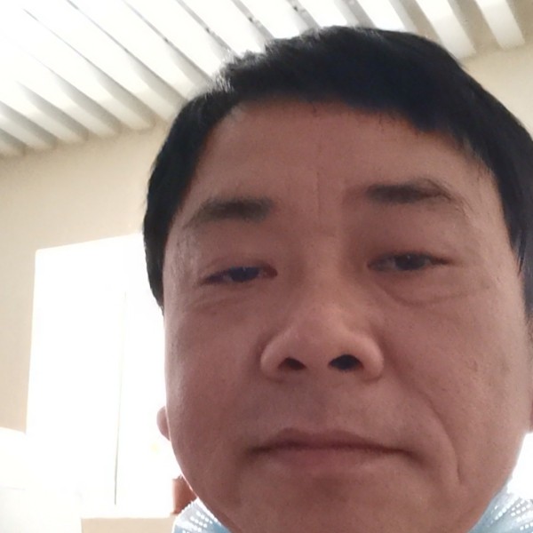 帅气吃醋山水的照片
