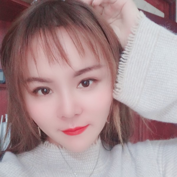 红色的不一样的火的照片