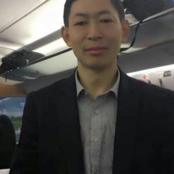 温柔挽手蓝莓的照片