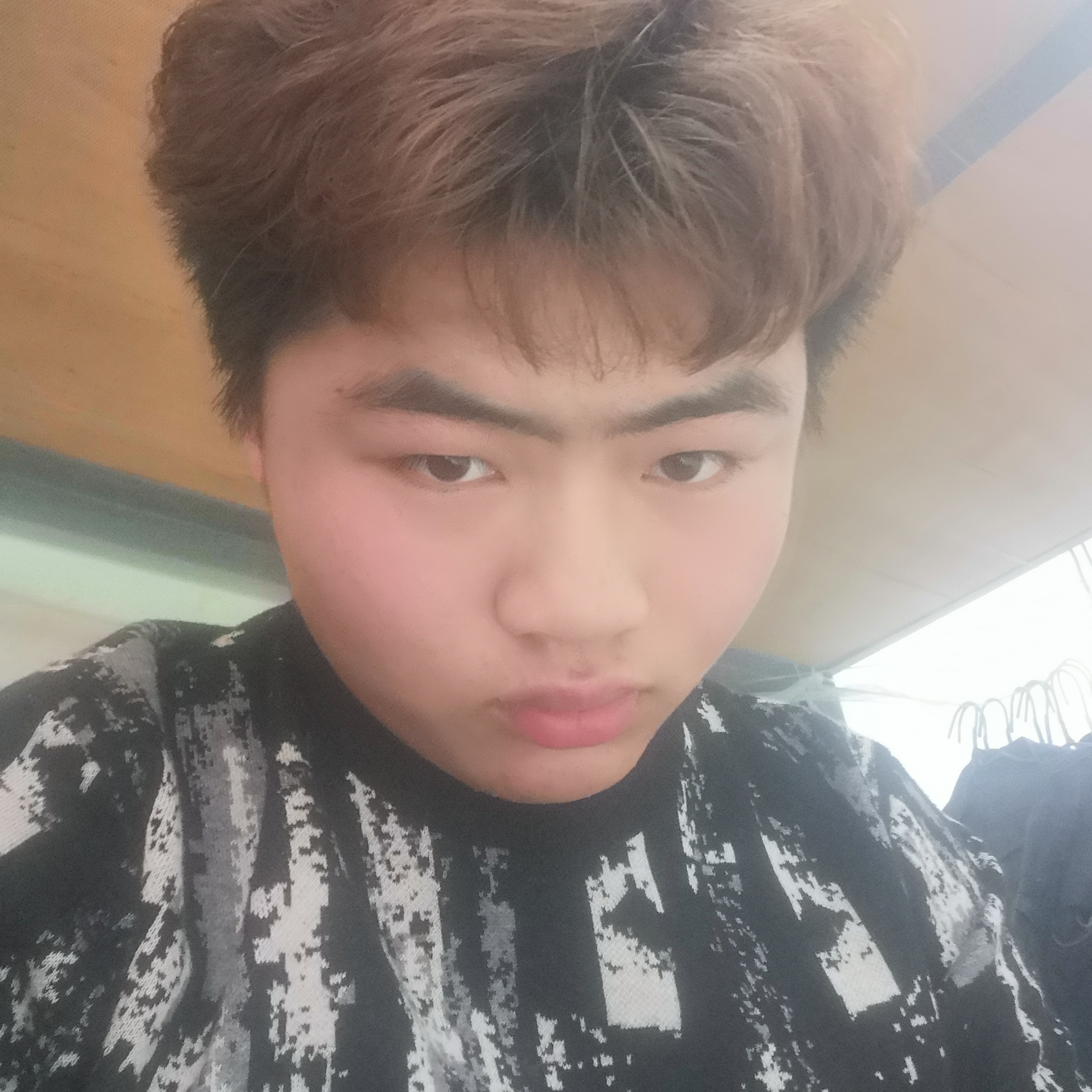 早晨浅吻开心的照片