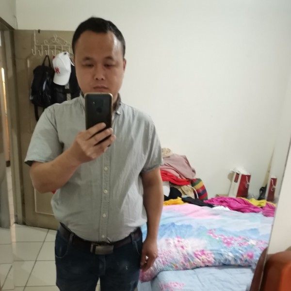 手机踢单身的照片