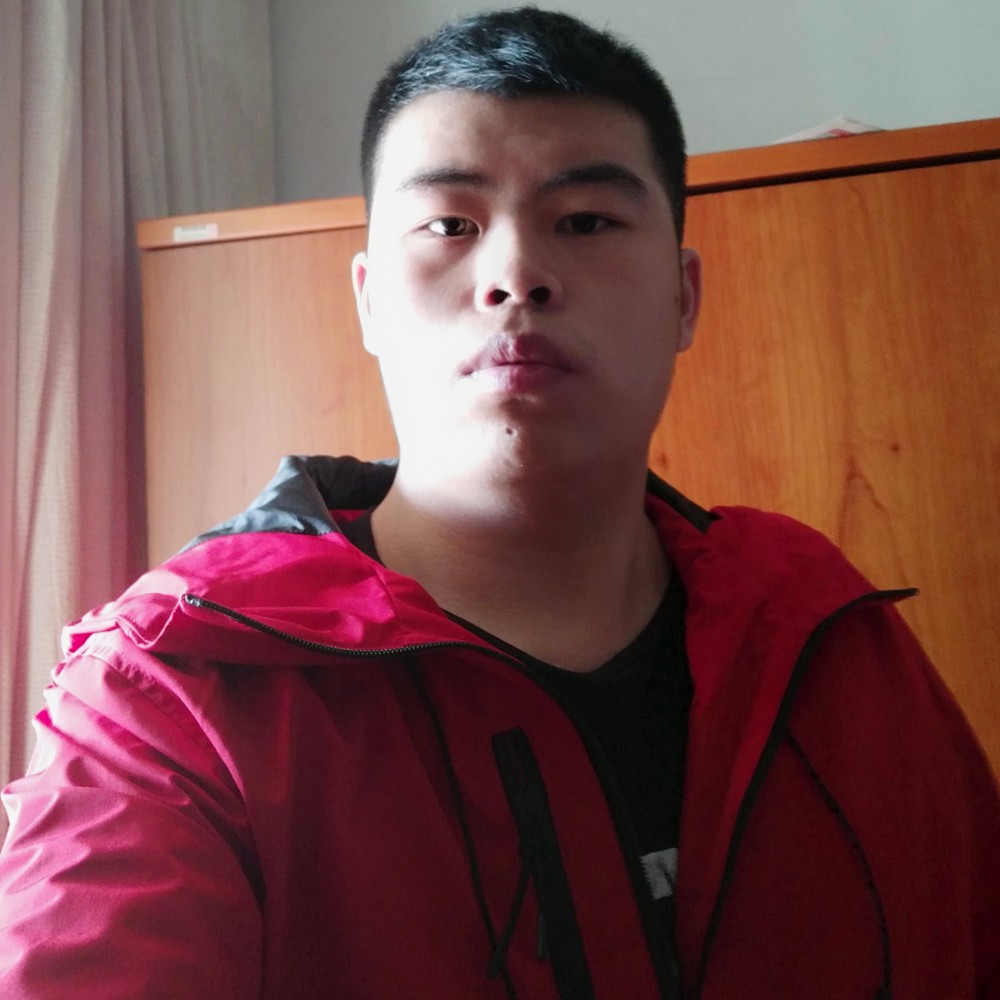 忐忑漫步冷月的照片