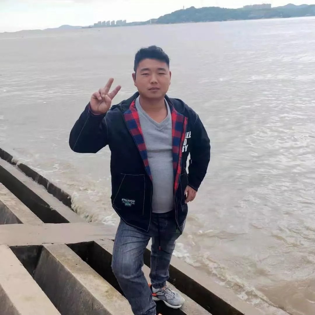 我是聋哑人盼盼的照片