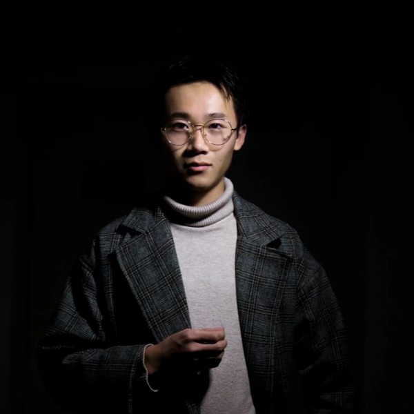 他生的照片