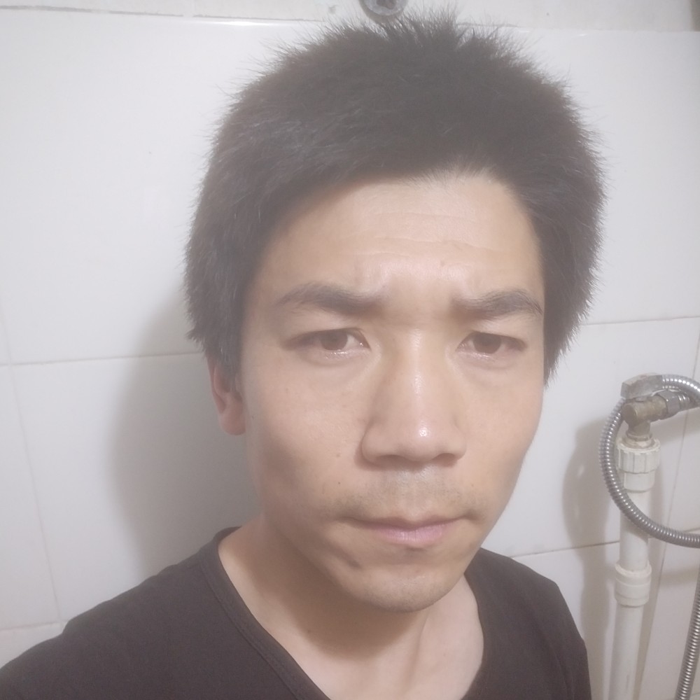 暖光的冷傲的照片