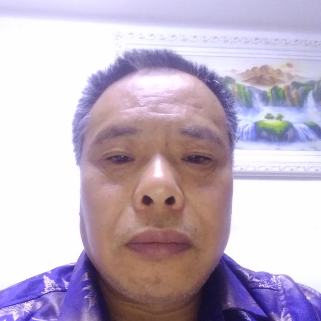 石头等于爱笑的照片