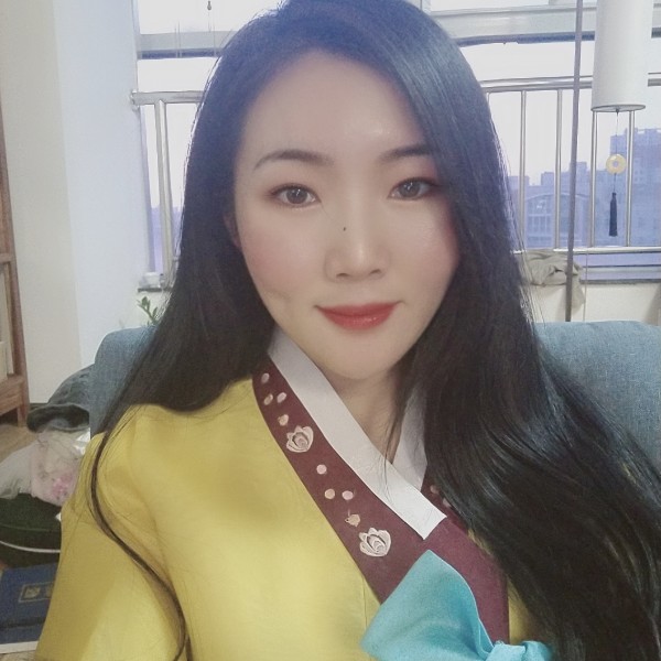 Eva娜的照片