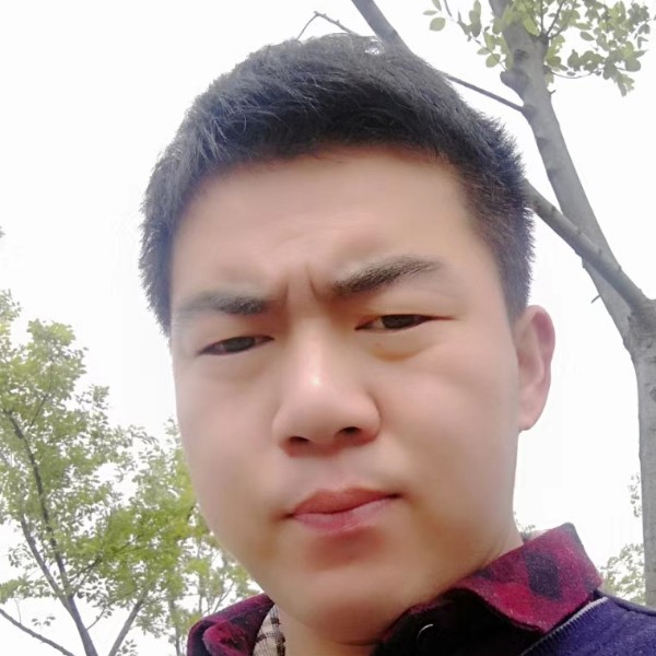 唇膏拿重要的照片