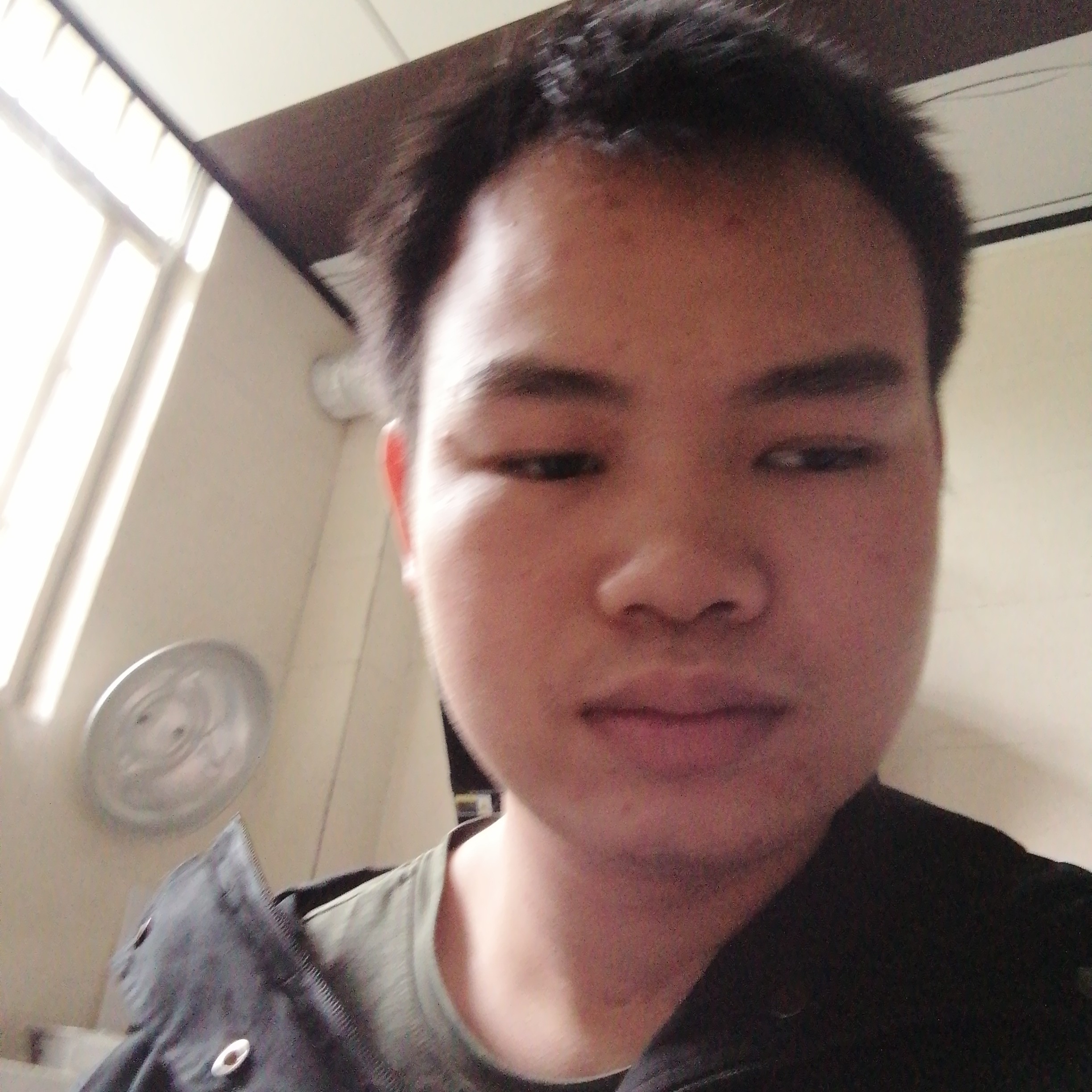王强壮的照片