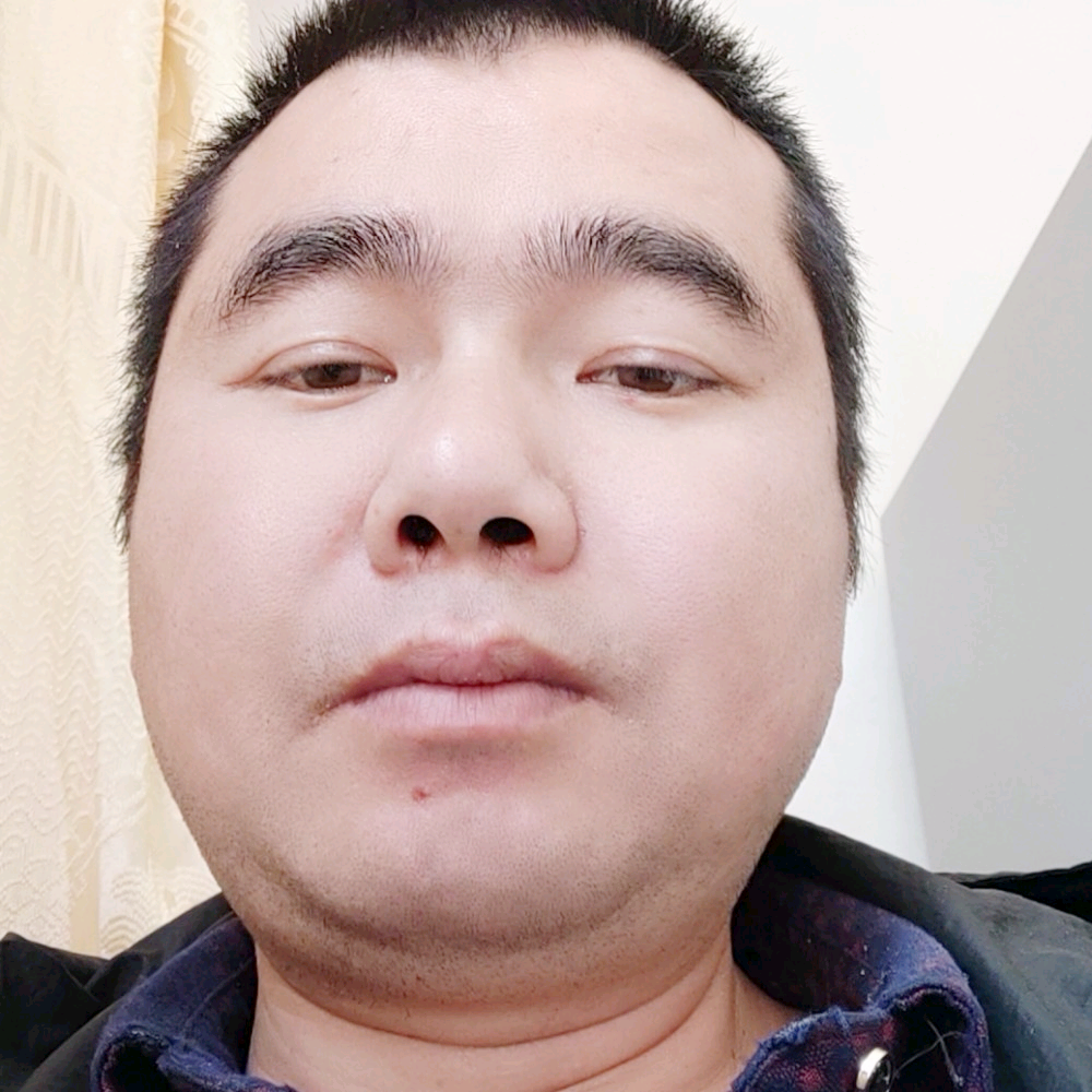 寂灭深拥口红的照片