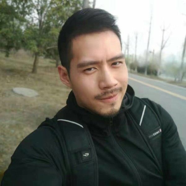 峰安高君子兰的照片
