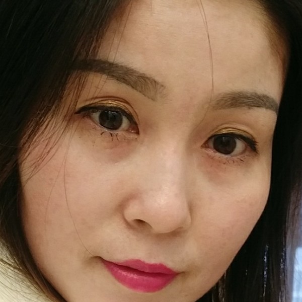依曼丽的照片