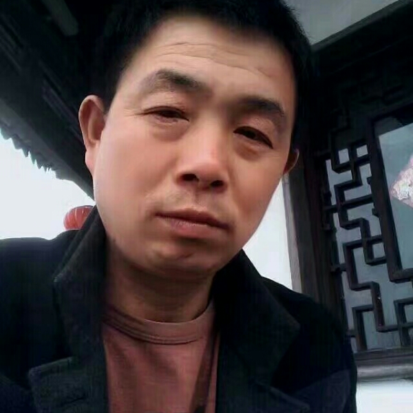 可靠凝眸黑米的照片