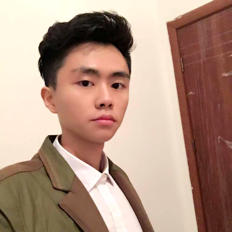 无私打火车的照片