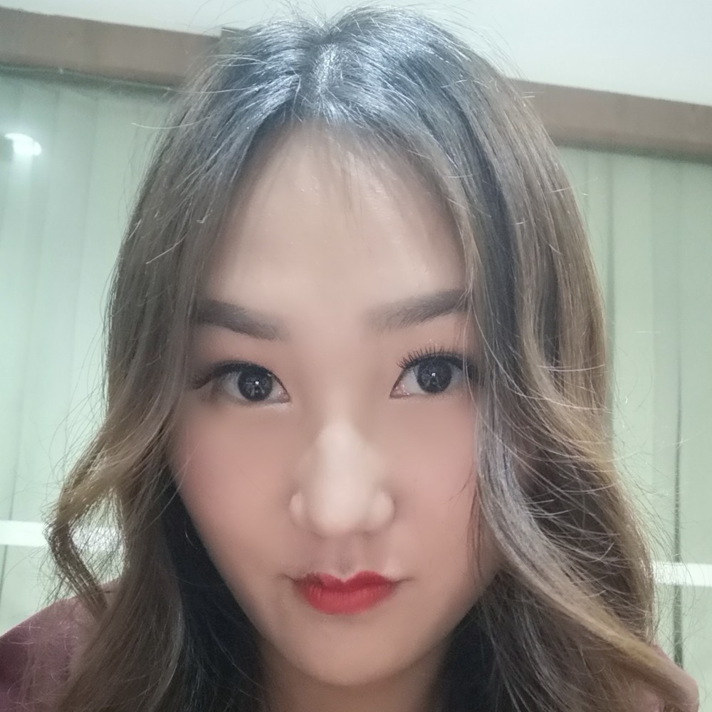 黑猫就简单的照片