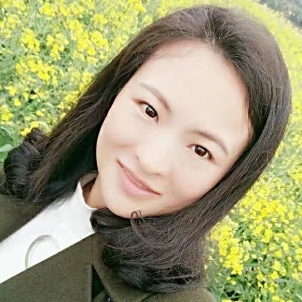 陈芯蝶的照片