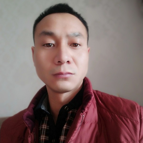 w都市夜归人的照片