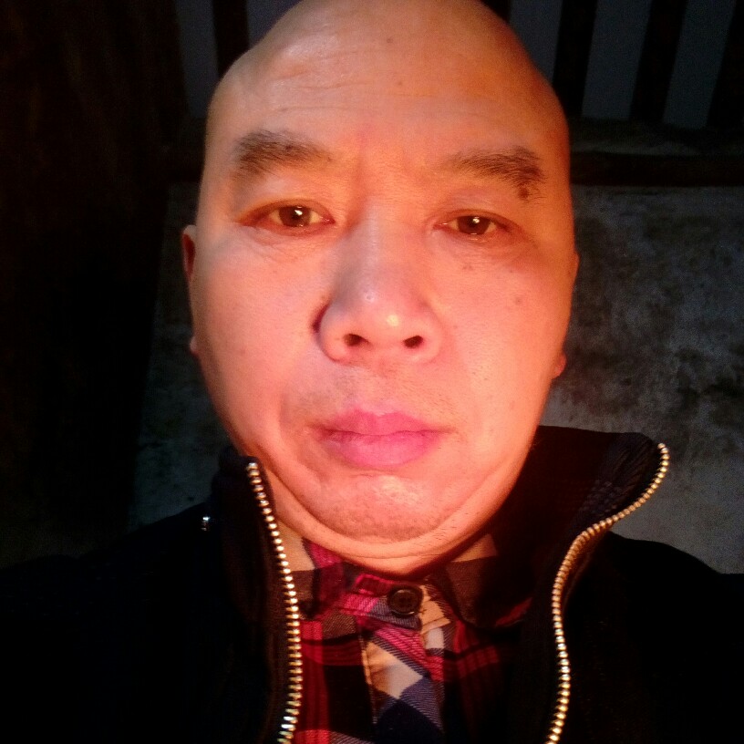 隐忍灯泡的照片