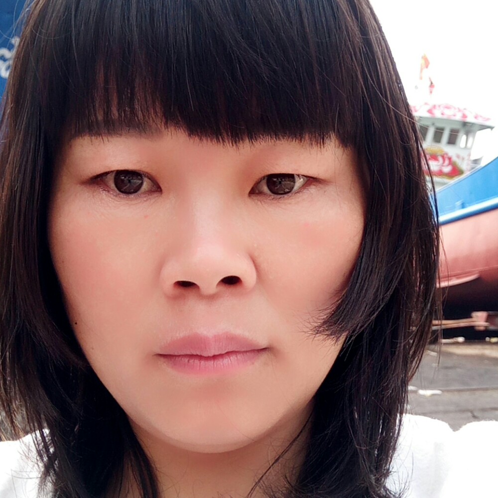 小蝴蝶英勇的照片
